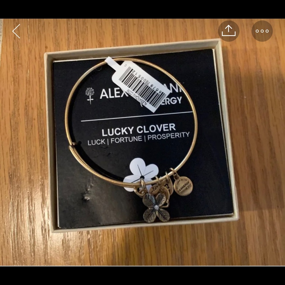 Alex and ani bracelet “lucky clover”